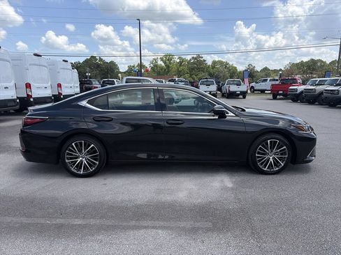 Used 2023 Lexus ES 350 w/ Premium Package FWD image 9