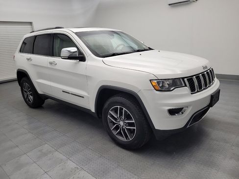 Used 2017 Jeep Grand Cherokee Limited AWD/4WD image 11