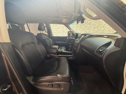 Used 2017 INFINITI QX80 2WD w/ Driver Assistance Package image 10
