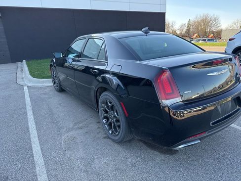 Used 2018 Chrysler 300 S AWD/4WD image 5