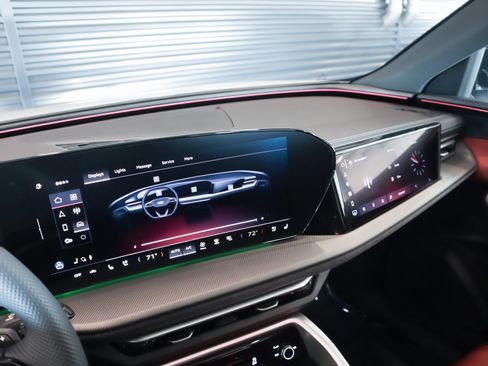 New 2025 Audi SQ5 Prestige image 21