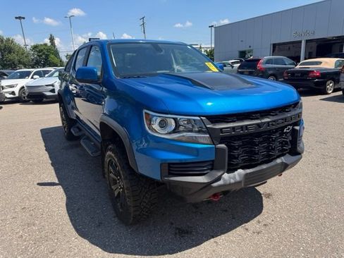 Used 2022 Chevrolet Colorado ZR2 w/ ZR2 Dusk Special Edition AWD/4WD image 3