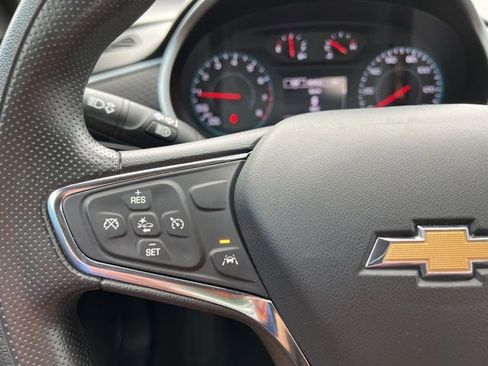 Used 2024 Chevrolet Malibu LT image 38