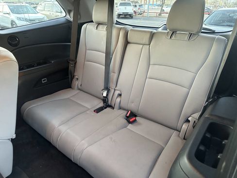 Used 2018 Honda Pilot Touring image 8
