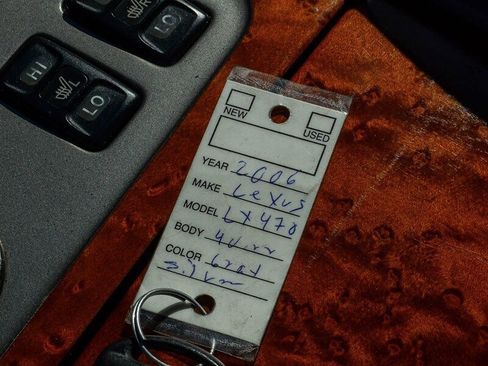 Used 2006 Lexus LX 470 image 35