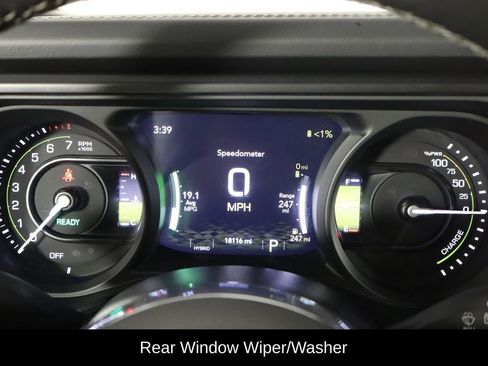 Used 2025 Jeep Wrangler Unlimited Sahara AWD/4WD image 11