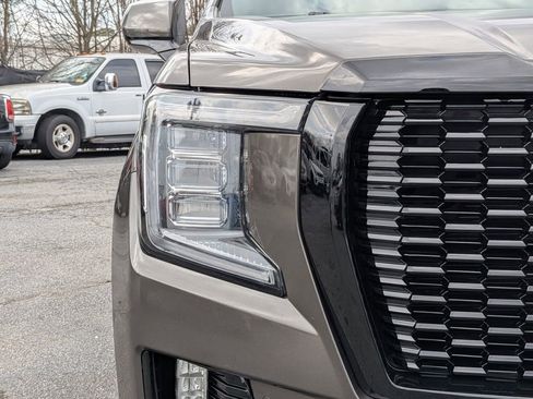 Used 2021 GMC Yukon SLT image 11