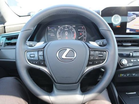 Certified 2025 Lexus ES 350 w/ Premium Package FWD image 16