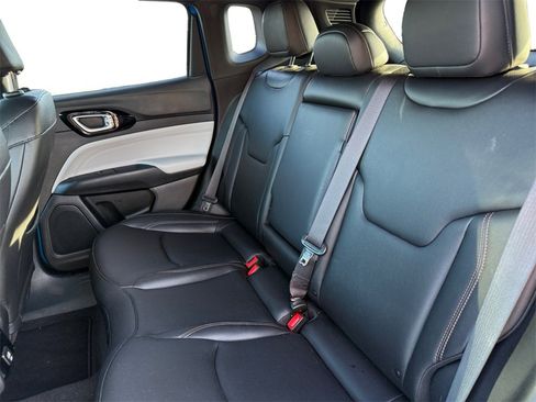 Certified 2024 Jeep Compass Limited image 14