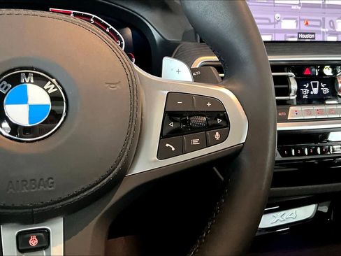 Used 2025 BMW X4 xDrive30i w/ Premium Package image 24