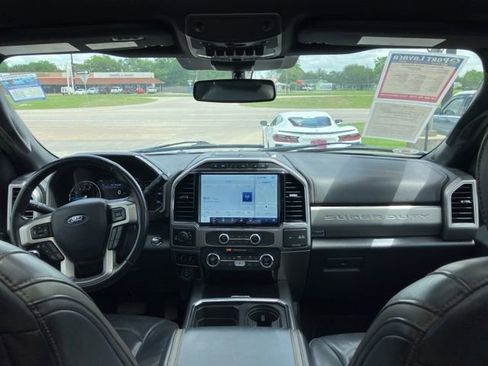 Used 2022 Ford F250 Platinum w/ FX4 Off-Road Package AWD/4WD image 19