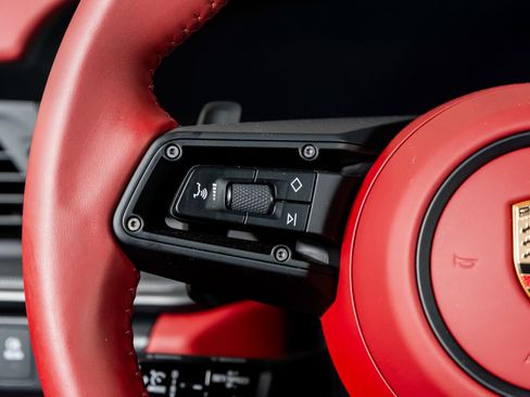 Used 2025 Porsche 911 Carrera S w/ Premium Package image 47