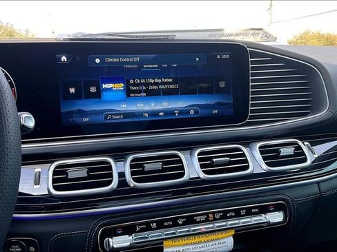 New 2026 Mercedes-Benz GLS 580 4MATIC image 17