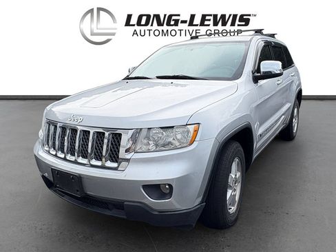 Used 2013 Jeep Grand Cherokee Laredo w/ Laredo E Group AWD/4WD image 1