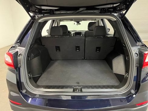 Used 2021 Chevrolet Equinox LS w/ LS Convenience Package AWD/4WD image 17