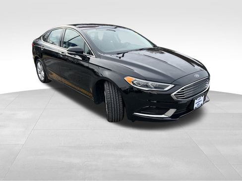 Used 2018 Ford Fusion SE w/ Fusion SE Technology Package image 7