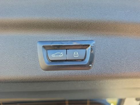 Used 2025 BMW X1 xDrive28i image 6