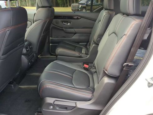 New 2025 Honda Pilot TrailSport image 23