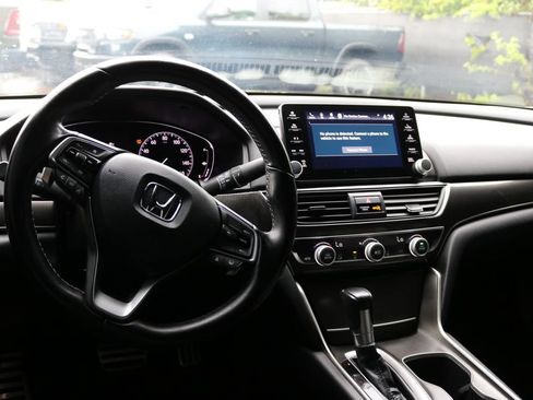 Used 2021 Honda Accord Sport image 14