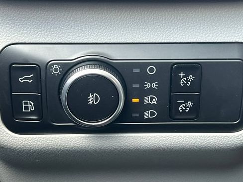 New 2025 Ford Escape SE w/ PHEV Premium Package FWD image 19