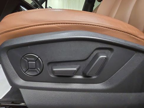 Used 2022 Audi Q7 3.0T Premium Plus w/ Premium Plus Package AWD/4WD image 13