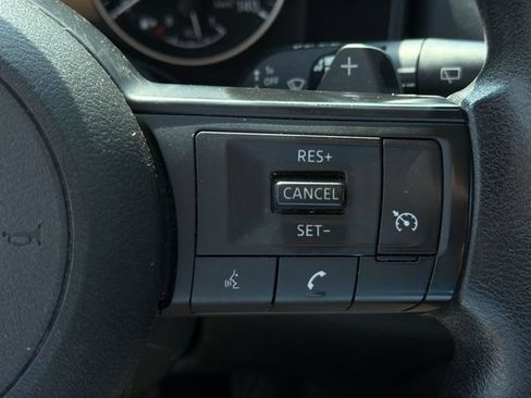 Used 2023 Nissan Rogue S AWD/4WD image 14