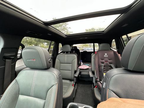 Used 2024 GMC Acadia AT4 w/ Super Cruise Package AWD/4WD image 13