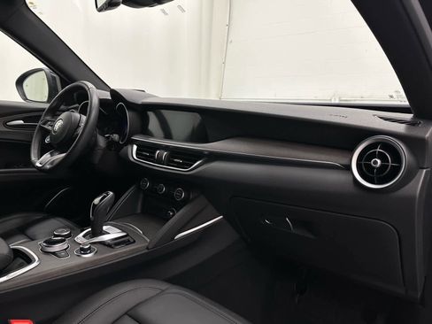 Used 2023 Alfa Romeo Stelvio Ti image 16