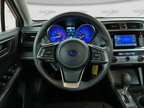 Used 2019 Subaru Outback 2.5i AWD/4WD image 12