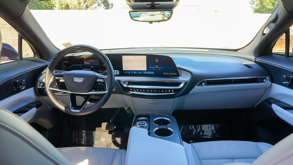 Certified 2024 Cadillac Lyriq Sport AWD/4WD image 10