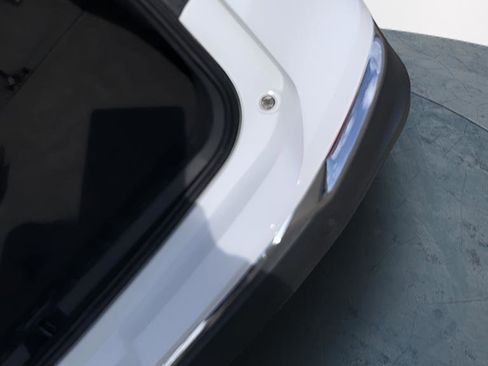 Used 2021 GMC Terrain SLT image 14