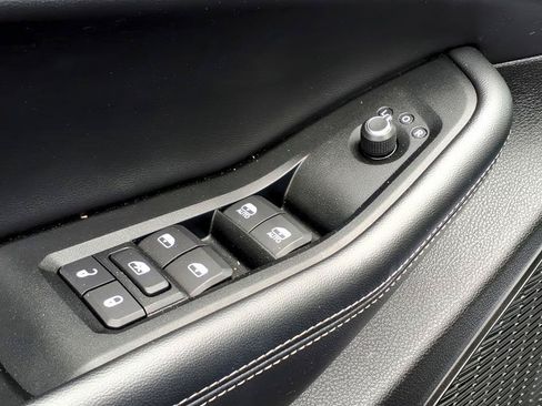 Used 2025 Jeep Grand Cherokee Limited AWD/4WD image 21