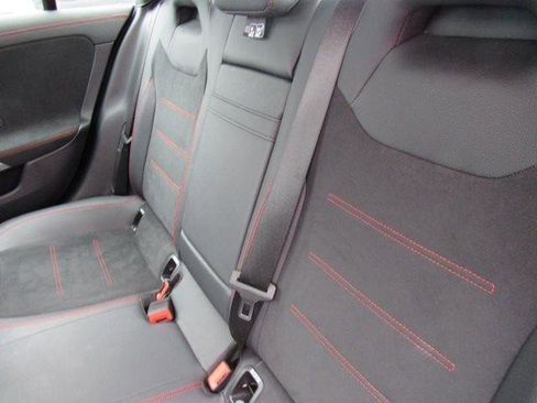 Used 2024 Mercedes-Benz CLA 250 4MATIC image 21