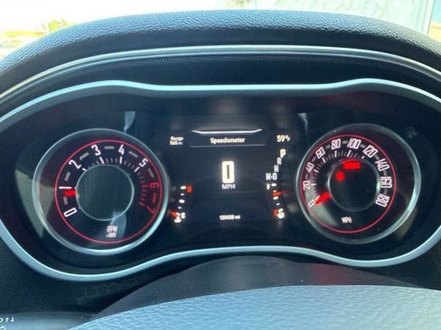 Used 2016 Dodge Challenger R/T Scat Pack w/ Leather Interior Group RWD image 11