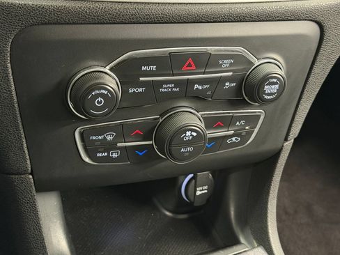 Used 2018 Dodge Charger GT w/ Navigation & Travel Group AWD/4WD image 18
