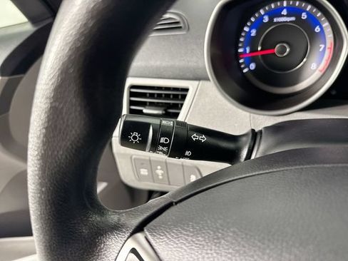 Used 2013 Hyundai Elantra GLS w/ Preferred Pkg FWD image 14
