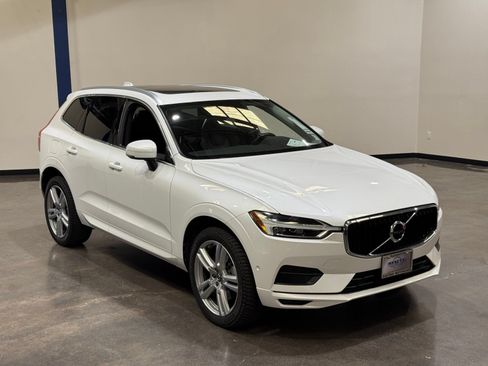 Used 2018 Volvo XC60 T6 Momentum w/ Convenience Package AWD/4WD image 3