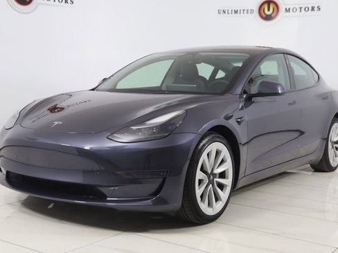 Used 2023 Tesla Model 3 Standard Range image 5