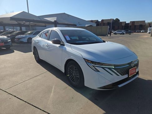 New 2026 Nissan Sentra SV w/ SV Convenience Package FWD image 6