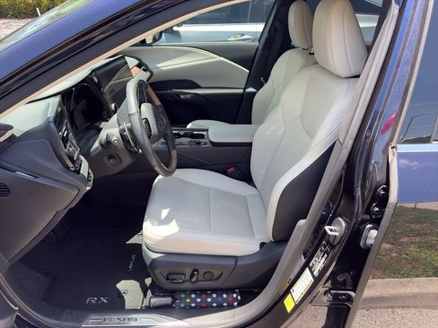 Used 2023 Lexus RX 350 Premium Plus w/ Cold Area Package AWD/4WD image 4