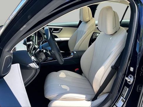 New 2026 Mercedes-Benz E 350 4MATIC Sedan image 10