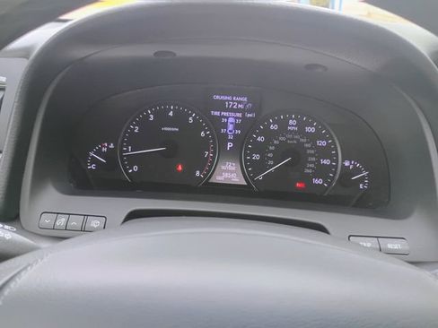 Used 2015 Lexus LS 460 L image 31