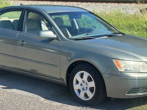 Used 2009 Hyundai Sonata GLS w/ Popular Equipment Pkg 2 image 2