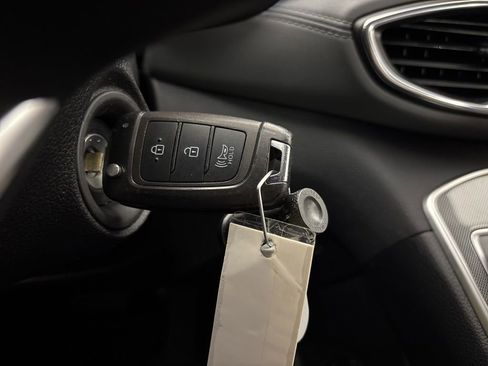 Used 2023 Hyundai Santa Fe SE image 32