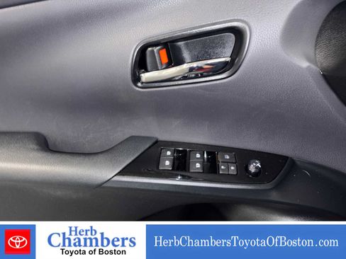 Used 2017 Toyota Prius Prime Premium FWD image 15