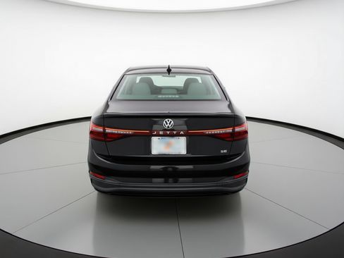 Used 2025 Volkswagen Jetta SE image 7