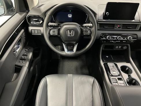 New 2025 Honda Pilot Touring image 19