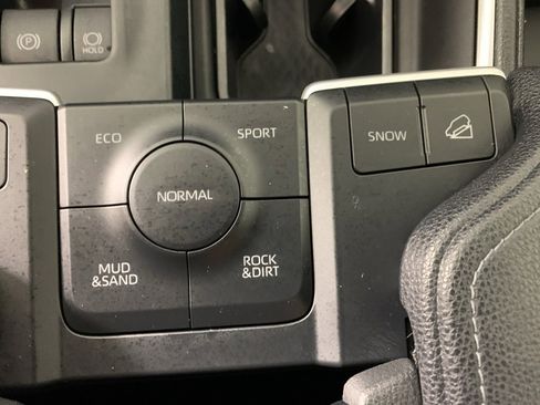 Used 2025 Toyota Grand Highlander AWD image 28