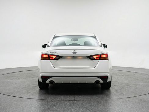 Used 2025 Nissan Altima 2.5 SV image 7