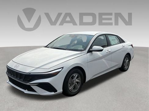 New 2026 Hyundai Elantra SE FWD image 22